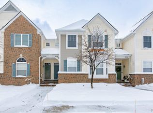 2206 Paradise Trl, Oxford, MI 48371