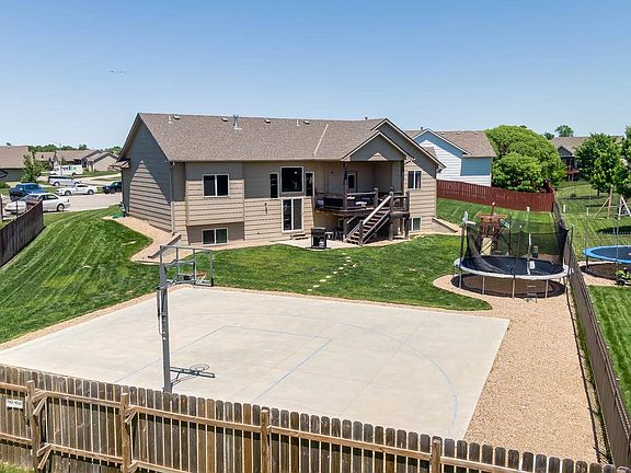 4th image of 8605 E Scragg Cir