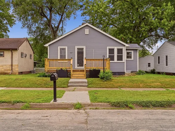 527 S 2nd St, La Crescent, MN 55947
