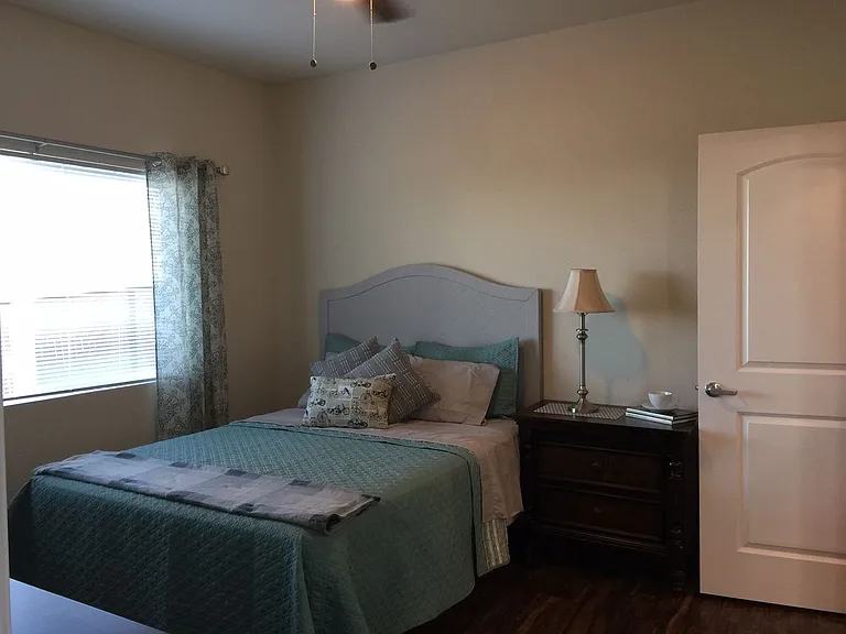 4911 Skyway — Photo 9