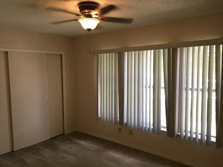 8003 Chestnut Manor Dr — Photo 8