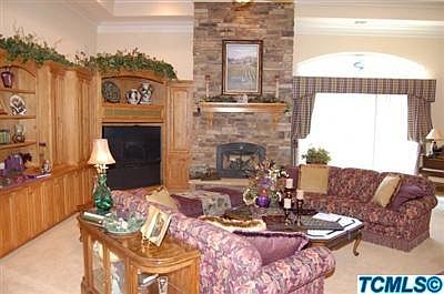 5th image of 2131 N Chablis Ct