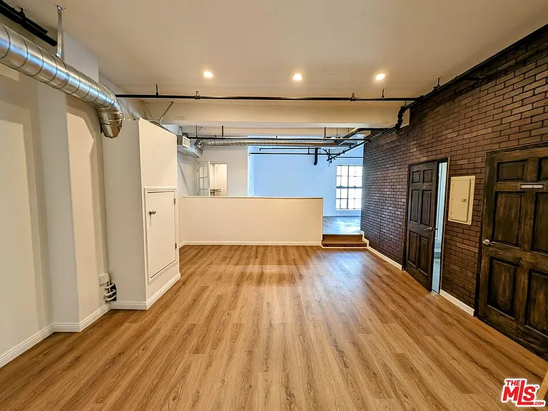 312 W 5th St #1103 — Photo 3