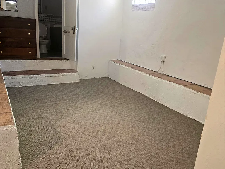 220 Yale Blvd SE #B — Photo 5