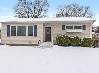 28 Frank St, Taftville, CT 06380