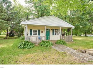 2307 Heston Dr, Lake Milton, OH 44429