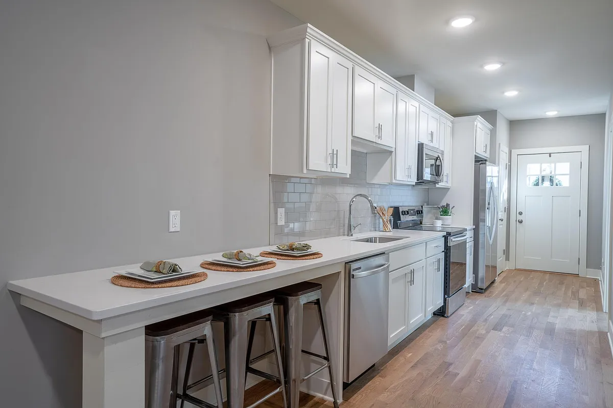 Building Photo - 612 4th St NW #2