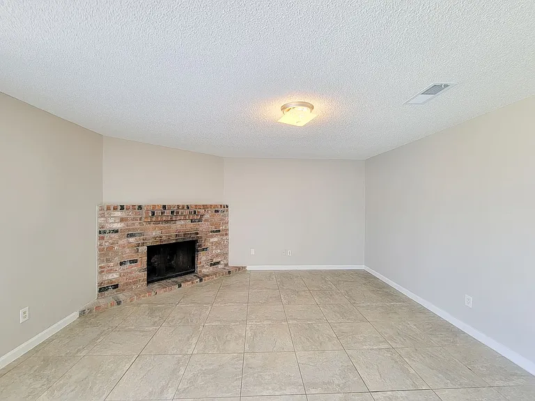 8530 Quail Burg Ln — Photo 7
