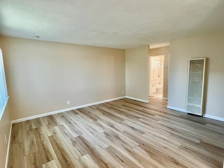3790 39th Ave #6 — Photo 3