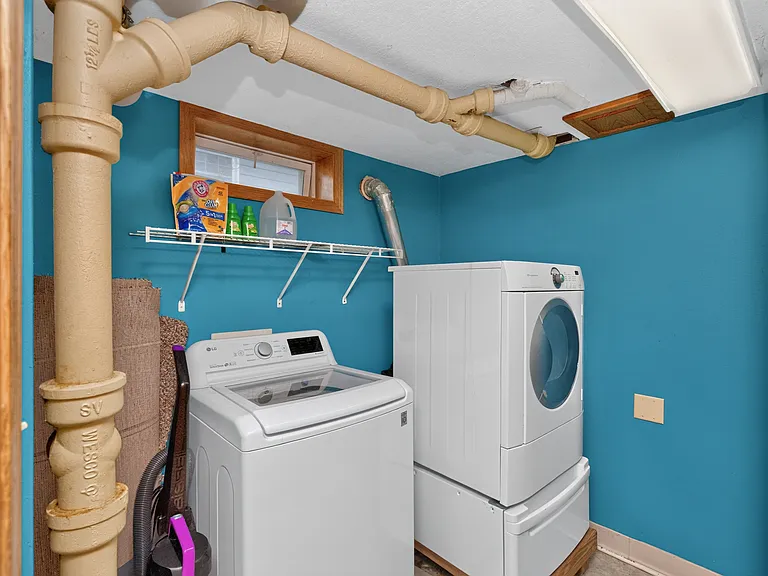 202 NW Sharmin Dr — Photo 7