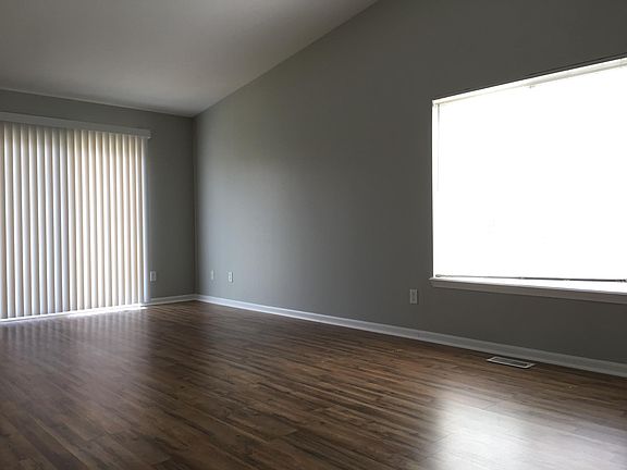 3rd image of 2628 Cascade Place Dr SE