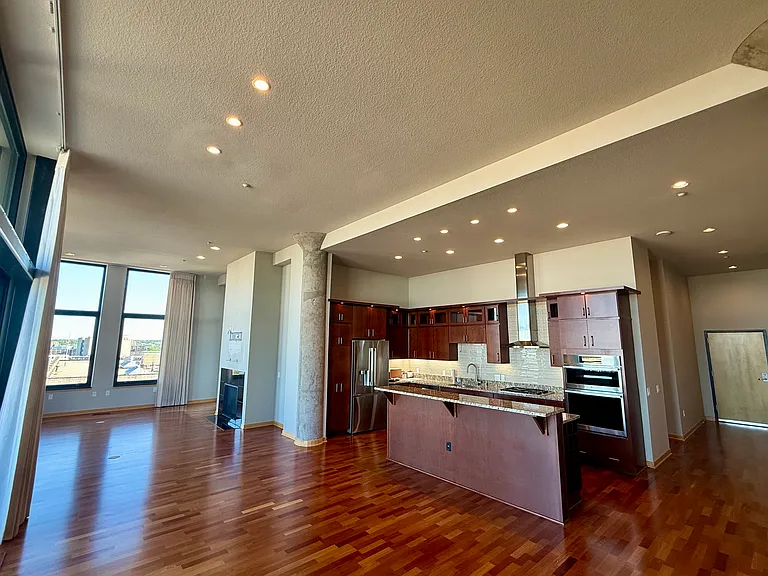 320 E Buffalo St #803 — Photo 1