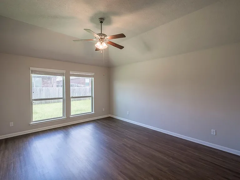 7418 Masters Dr — Photo 11