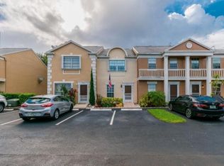 2877 S Edgehill Ln, Hollywood, FL 33026