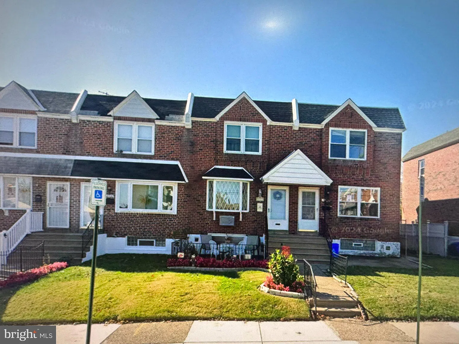4 bed, 7.0 bath, 1650 sqft, $2,300 — Photo 2