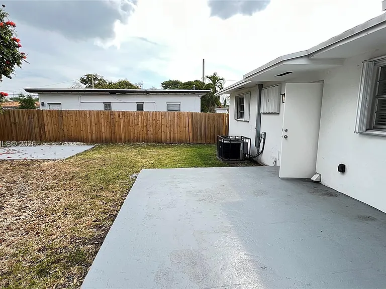 1809 NW 33rd St #1809 — Photo 22