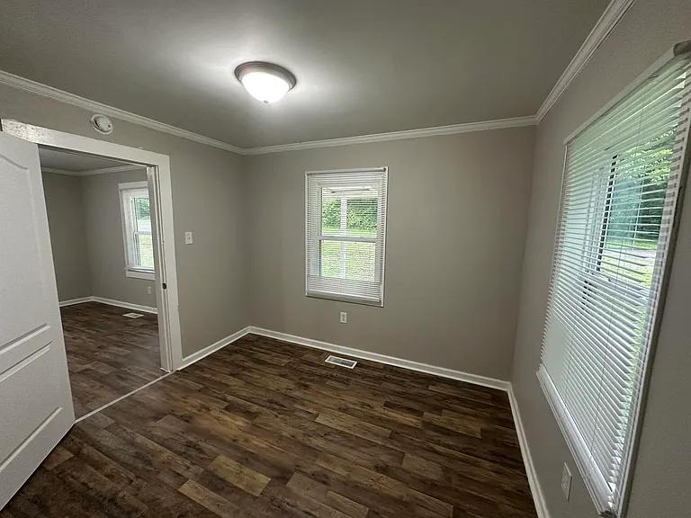 420 Airline Ave — Photo 8