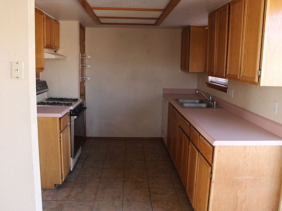 5th image of 704 Springfire Dr