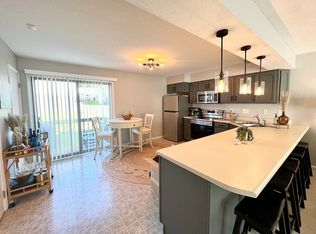 11 Sunridge Dr, Morgantown, WV 26505