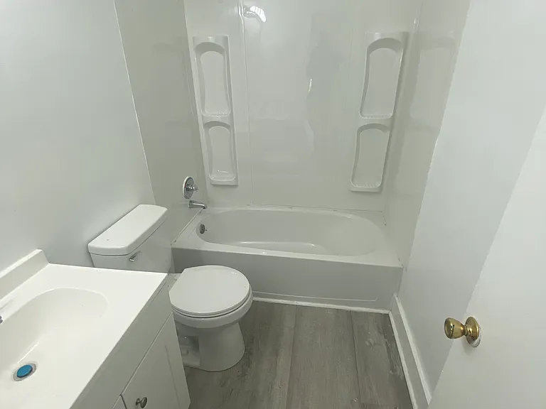 2401 Celia Ave #1 — Photo 8