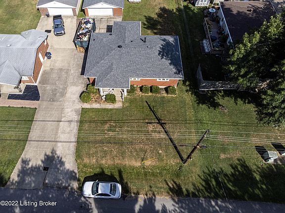 4th image of 7911 Mango Dr