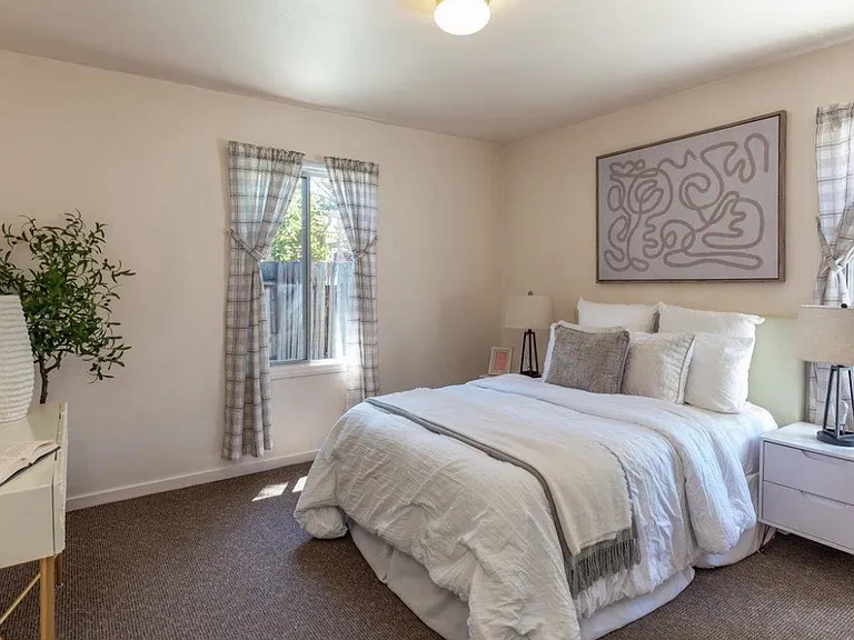 516 Jackson Ave #A — Photo 10