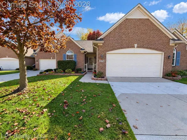22709 Coachlight Cir, Taylor, MI 48180