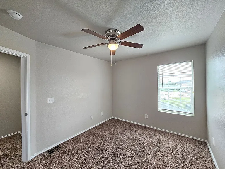 4005 Nadine Dr #D — Photo 14