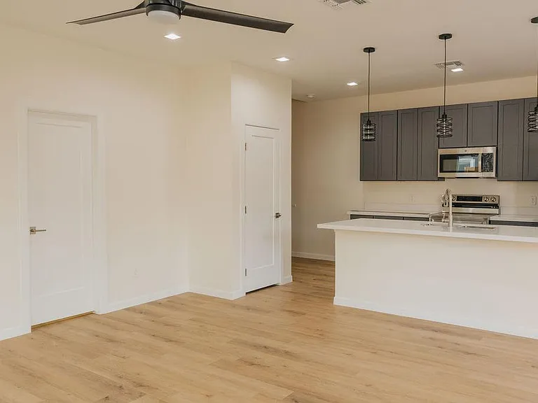2701 Kerria Ave — Photo 3