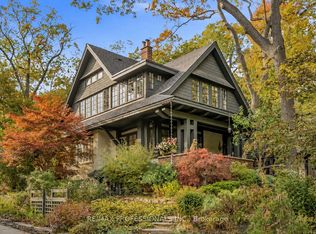 8 Wendigo Way, Toronto, ON M6S 2T9