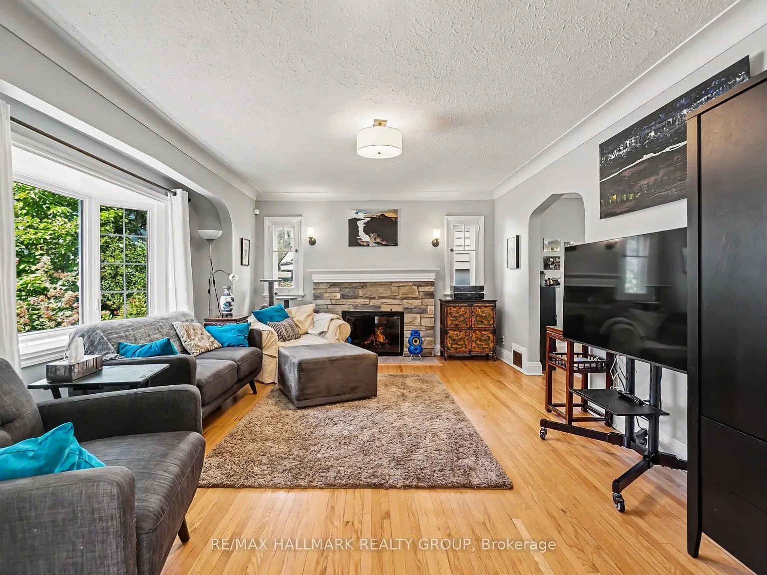 3 bed, $4,195 — Photo 4