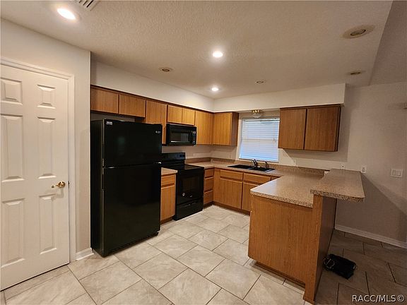 5th image of 6521 E Grayson St