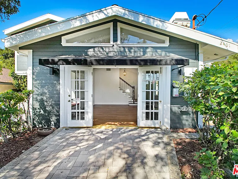 2401 Olive Ave — Photo 1