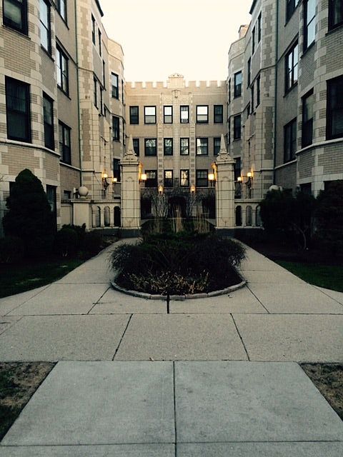 2nd image of 550 Sheridan Rd #Garden