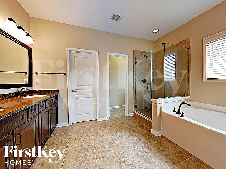7719 Watson Cir — Photo 8