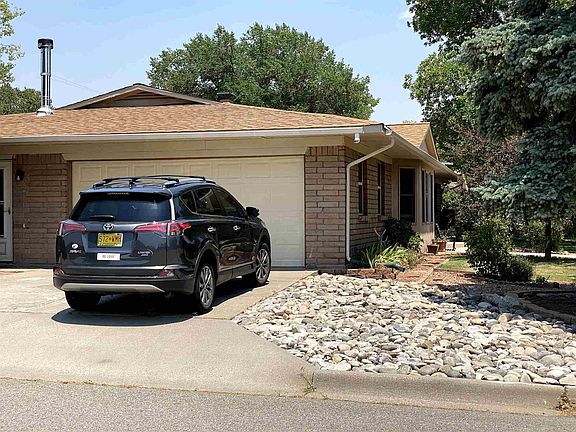 2nd image of 400 Kolleen Ct