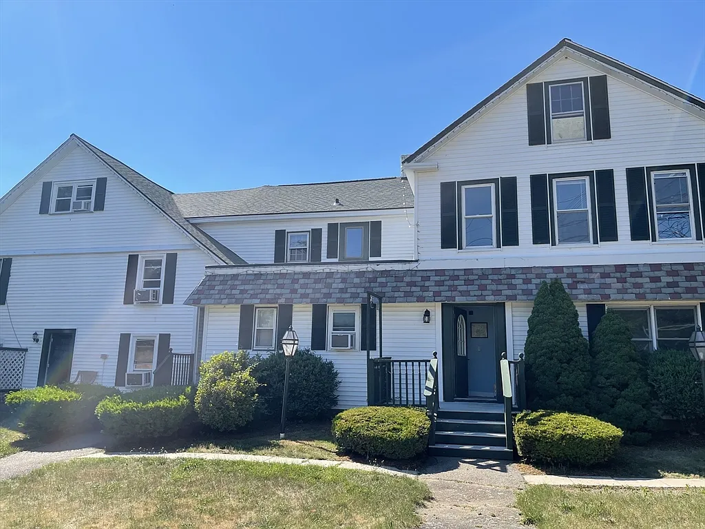 2 bed, 1.0 bath, 1000 sqft, $1,975 — Photo 1
