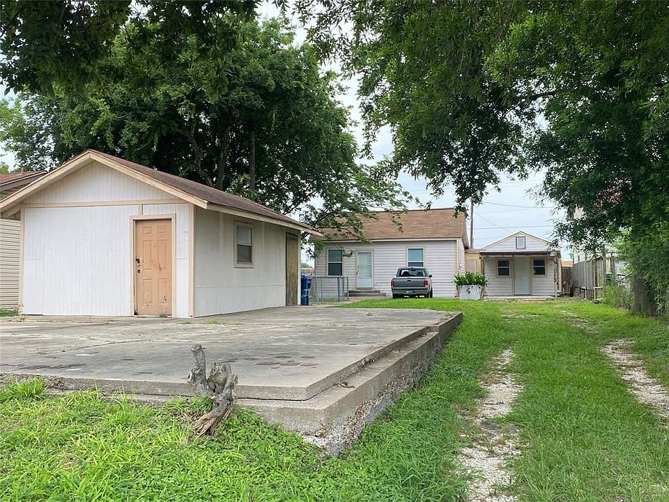 1st image of 616 1st Ave N