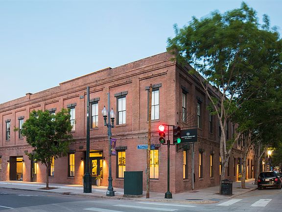 2nd image of 510 Julia St #203