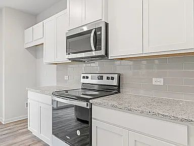 4th image of 979 Prudence Dr