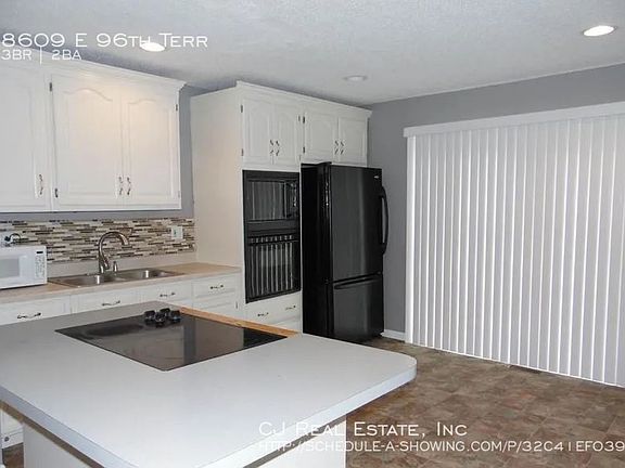 4th image of 8609 E 96th Ter