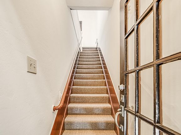 3rd image of 44 A Langton St