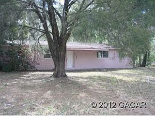 1st image of 1422 SE 1st St