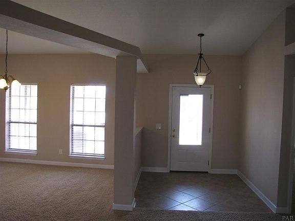 5th image of 1015 Blackhawk Ct