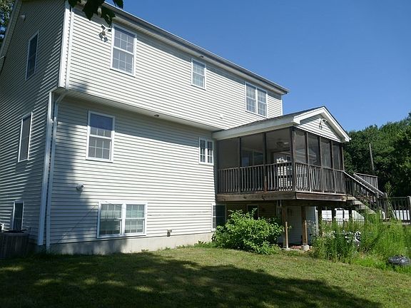 4th image of 250 Shirley Dr