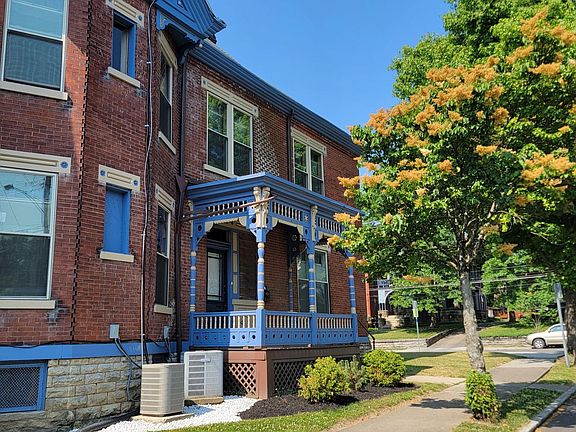 3rd image of 3142 Woodburn Ave