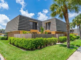 2703 27th Way, West Palm Beach, FL 33407