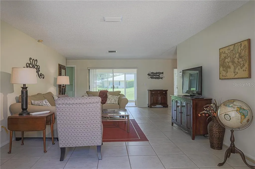 3 bed, 1468 sqft, $4,600 — Photo 3
