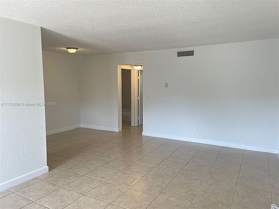 5th image of 400 NW 65th Ave APT 126