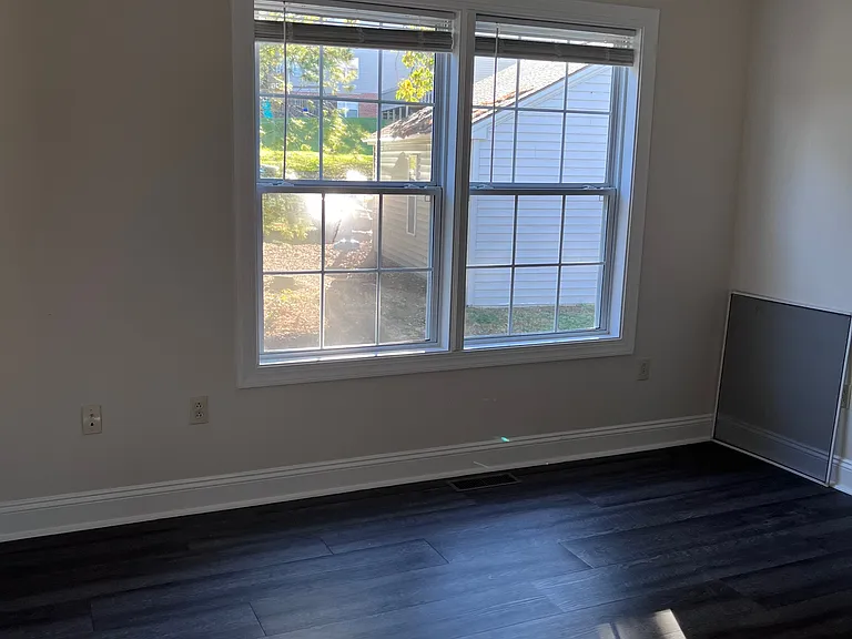 200 Barkwood St — Photo 7